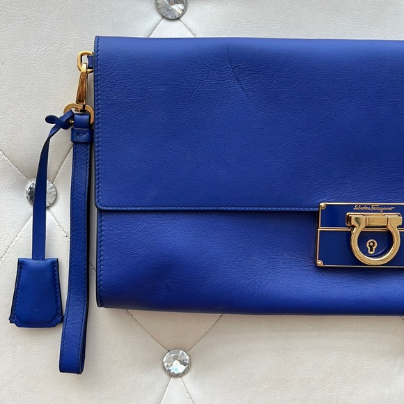 SOLD// Salvatore Ferragamo blue clutch - Picture 3 of 13